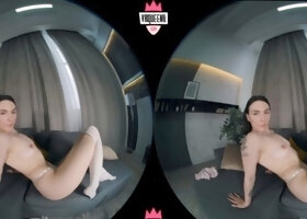 Amateur brunette in stockings luscious pussy fuck
