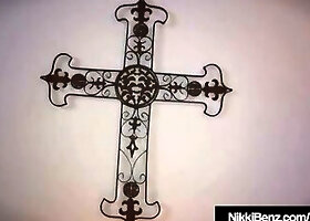 Horny s Nikki Benz & Jessica Jaymes Fuck Priest?