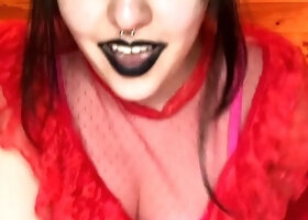 Innocent BBW girl enjoy toys and masturbate on webcam