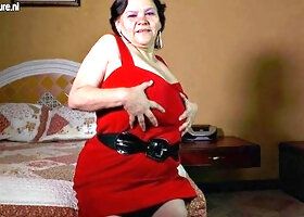 Latina MILF Sex Toy Fuck