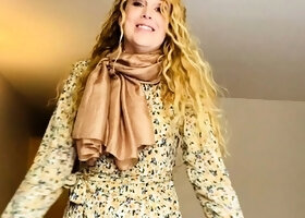 Mature blonde enjoys some hardcore masturbation action