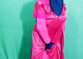 Arab, office