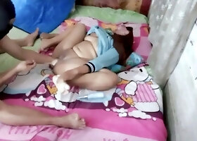 Viral! Hijab-wearing aunts love the fantasy of fisting using hands and other objects.